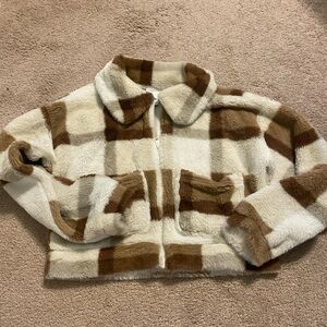 WORN ONCE BROWN FLANNEL PATTERNED FUZZY JACKET SIZE MEDIUM